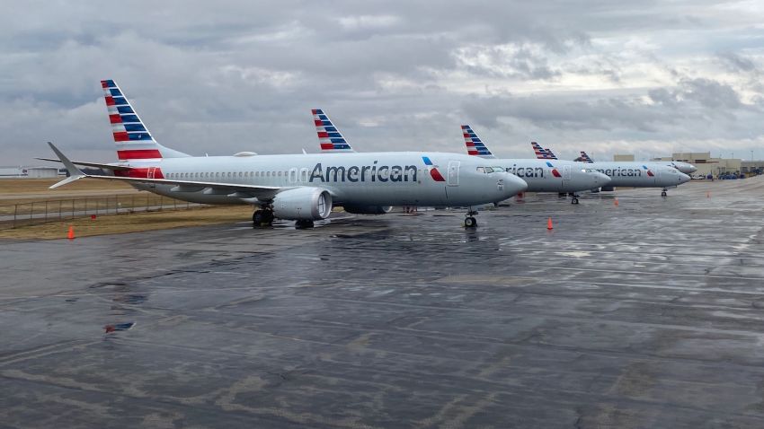 201203133040-american-airlines-737-max